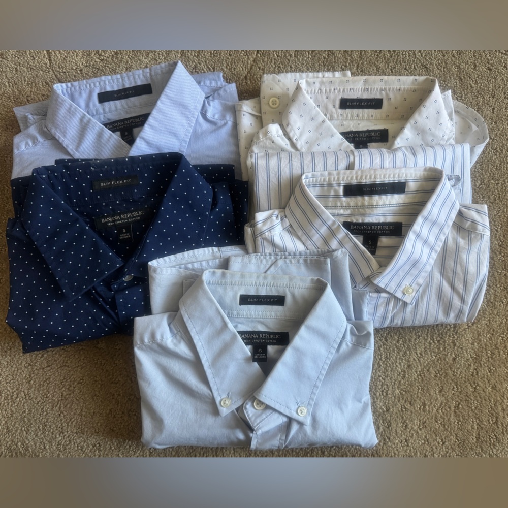 Banana Republic Casual Blue and White Button Down Shirts